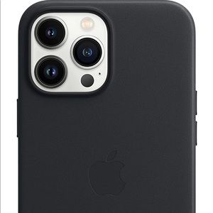 Apple Leather Case with MagSafe iPhone 13 ProMax